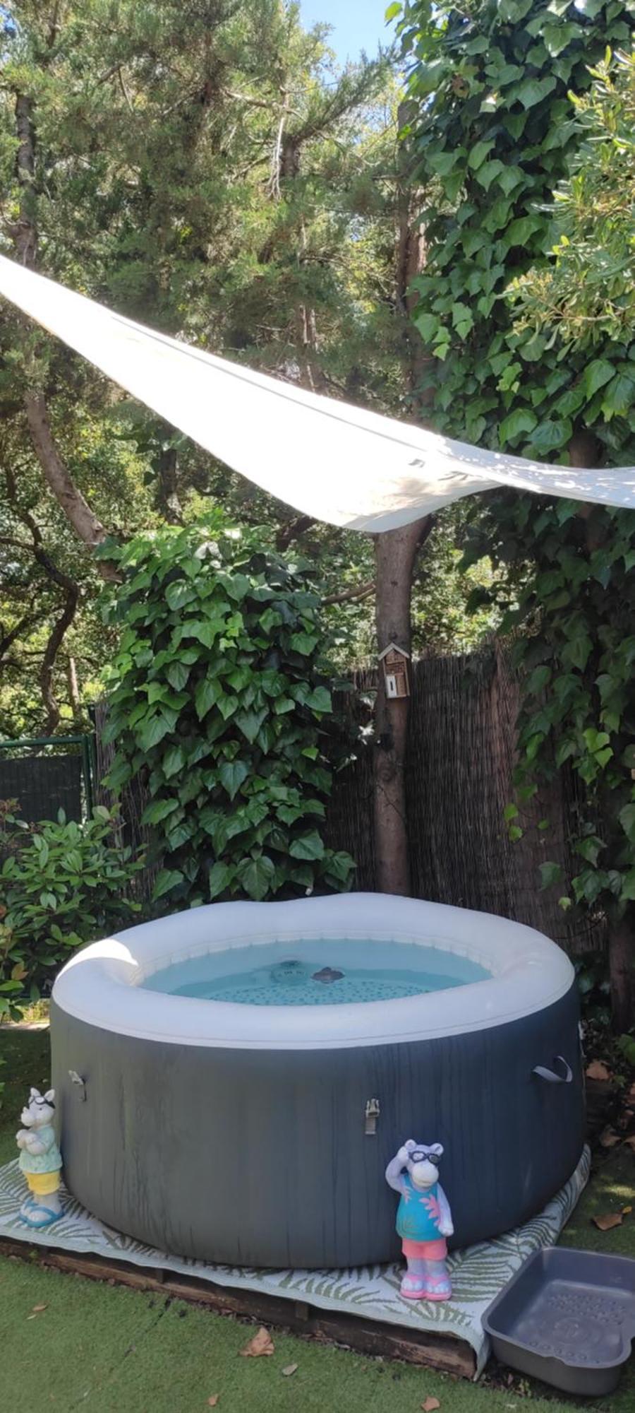 Joli Studio Climatise Avec Jacuzzi Prive Et Entree Independante Frejus Exterior photo